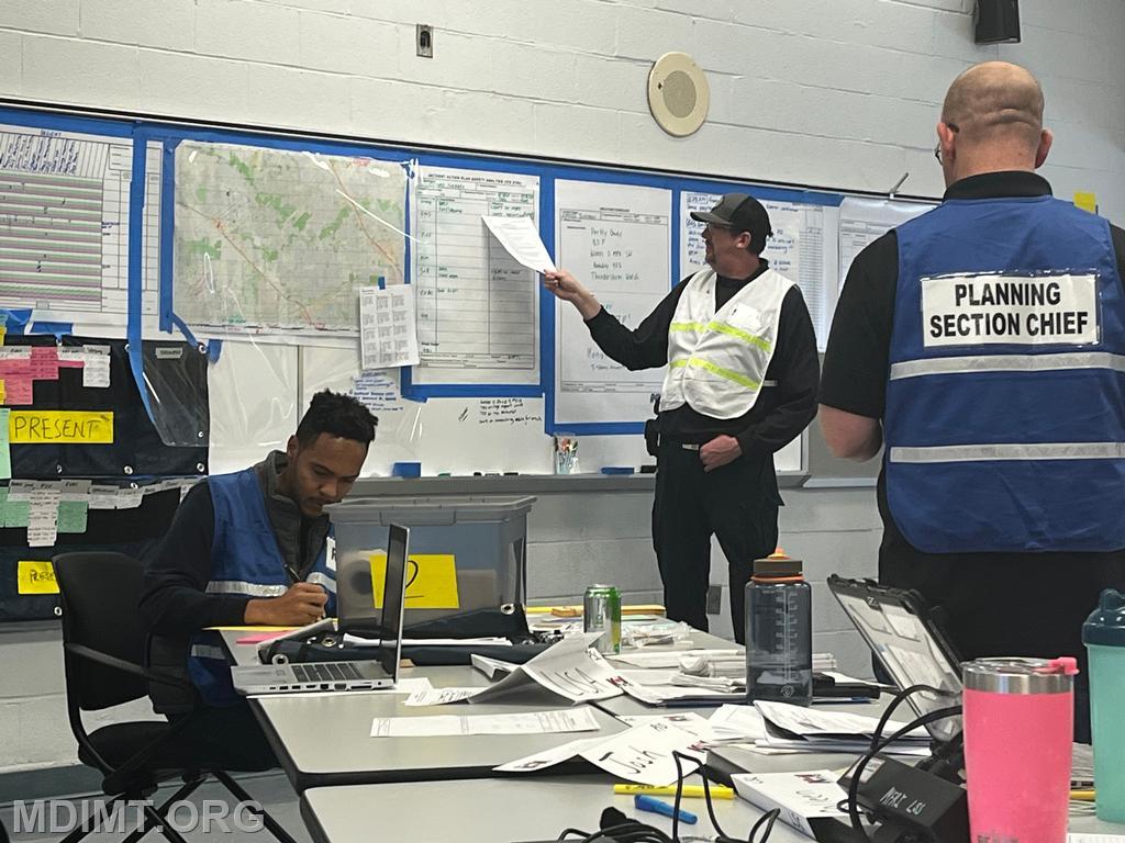 Red Team SOFR Jason Hardesty presents his Safety Plan during Tactics Meeting